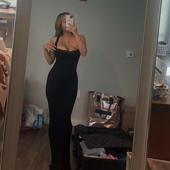 73. Skims nwt soft lace lounge long dress with bralette onyx black small new